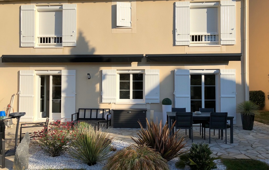 Volets battants classiques à BOIS D'ARCY