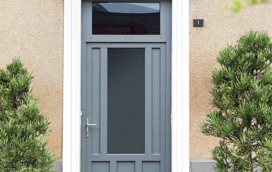 Notre gamme de porte d'entrée en BOIS CLASSIQUE et CREATIVE CONTEMPORAINE à BOIS D'ARCY