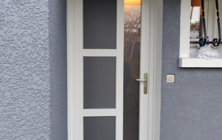Notre gamme de portes d'entrée en PVC CLASSIQUE et PVC CONTEMPORAINE à BOIS D'ARCY